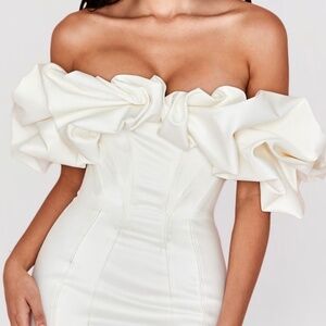 House of CB | Dresses | Selena Ivory Satin Ruffle Strapless Dress House Of Cb | Poshmark House of CB | Dresses | Selena Ivory Satin Ruffle Strapless Dress House Of Cb | Poshmark